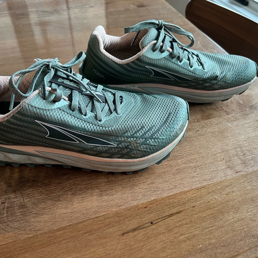 Altra womens foot shape fits